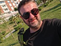 1 Yaşında Evcil İguana