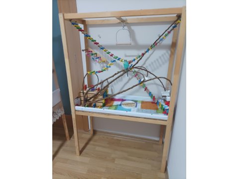 El Yapımı Geniş Ahşap Oyun Kafesi