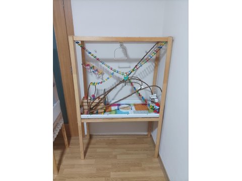 El Yapımı Geniş Ahşap Oyun Kafesi