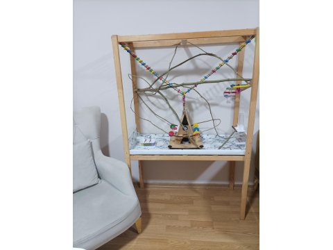 El Yapımı Geniş Ahşap Oyun Kafesi